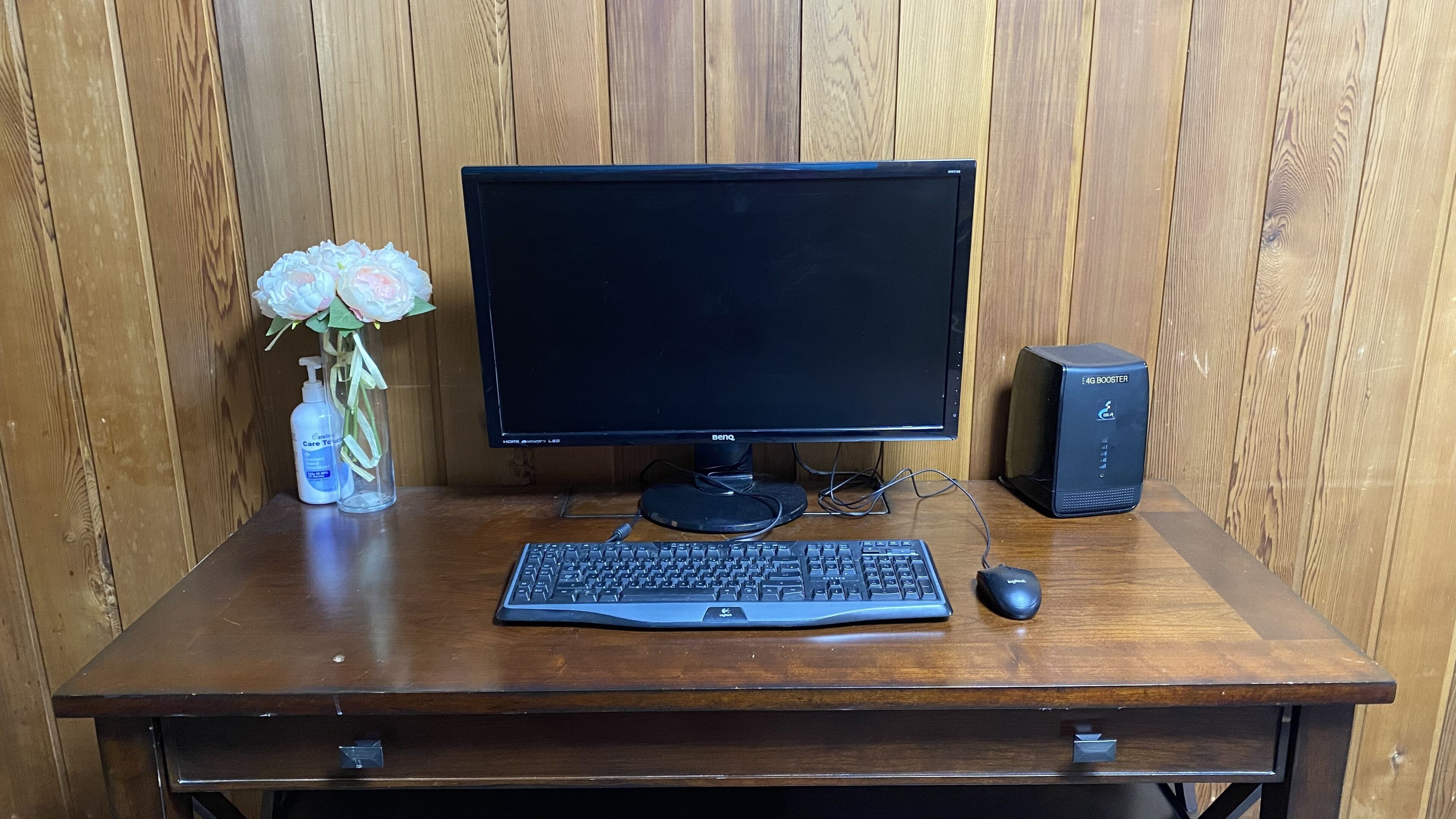 Dog Friendly Snowy Mountains Cottage on Acres — image 18