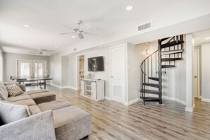 Unclassified image, 3 of 25, button