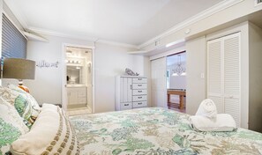 4 bedrooms, iron/ironing board, Internet, bed sheets