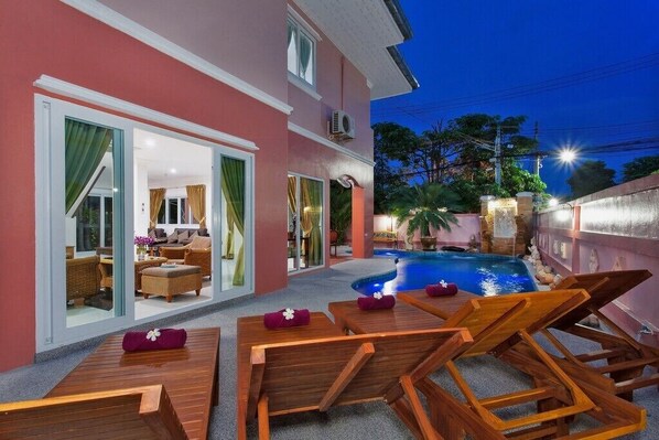 4-Bedroom Villa with Private Pool | Terrace/patio