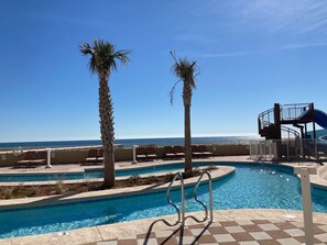 Sisäuima-allas, ulkouima-allas