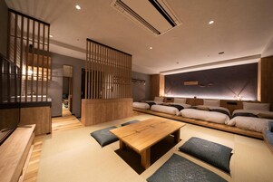 Japanese Style, HIDA, Non Smoking | In-room safe, individually decorated, individually furnished, desk