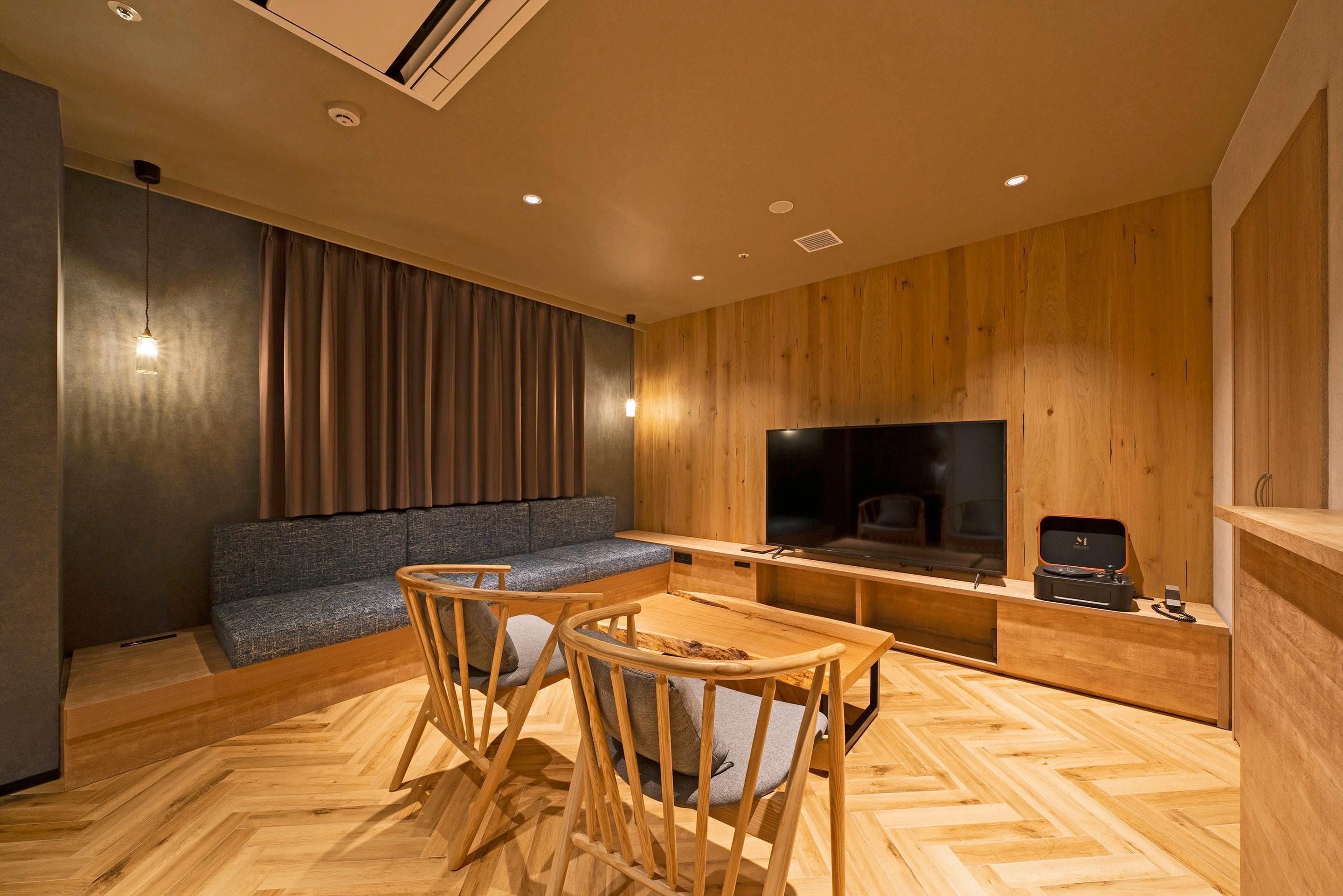 In-room safe, individually decorated, individually furnished, desk