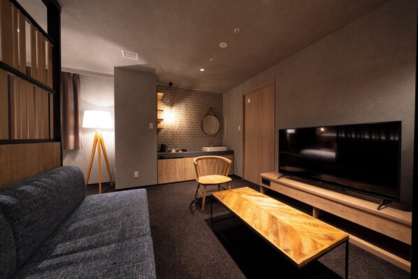 In-room safe, individually decorated, individually furnished, desk