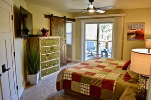 5 Schlafzimmer, Bügeleisen/Bügelbrett, kostenloses WLAN, Bettwäsche