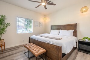 6 dormitoris, escriptori i planxa i posts de planxar 