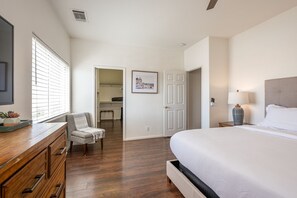 6 عدّة غرف نوم ومكواة/لوح كي وسرير سفر وواي فاي مجانًا