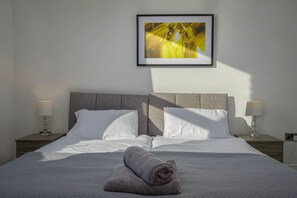 5 bedrooms, travel cot, free WiFi, bed sheets