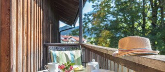 Vacation Apartment "Alpen Chalet Alte Talstation" with Mountain View, Infrared Cabin & Garden