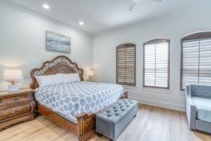 6 bedrooms, iron/ironing board, travel cot, free WiFi