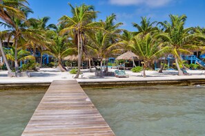 Property grounds - Boutique Resort in Belize Partial Ocean View Suite (San Pedro)