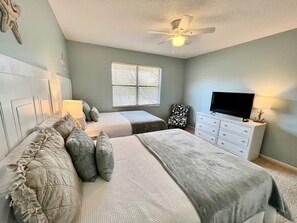3 Schlafzimmer, Schreibtisch, Bügeleisen/Bügelbrett, kostenloses WLAN