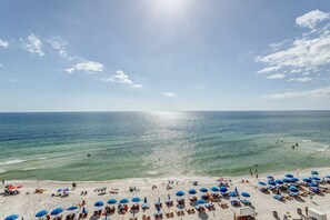 On the beach - Luxury Ocean Front! Free Golf Cart Rental! (Panama City Beach)