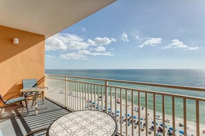 Property grounds - Luxury Ocean Front! Free Golf Cart Rental! (Panama City Beach)
