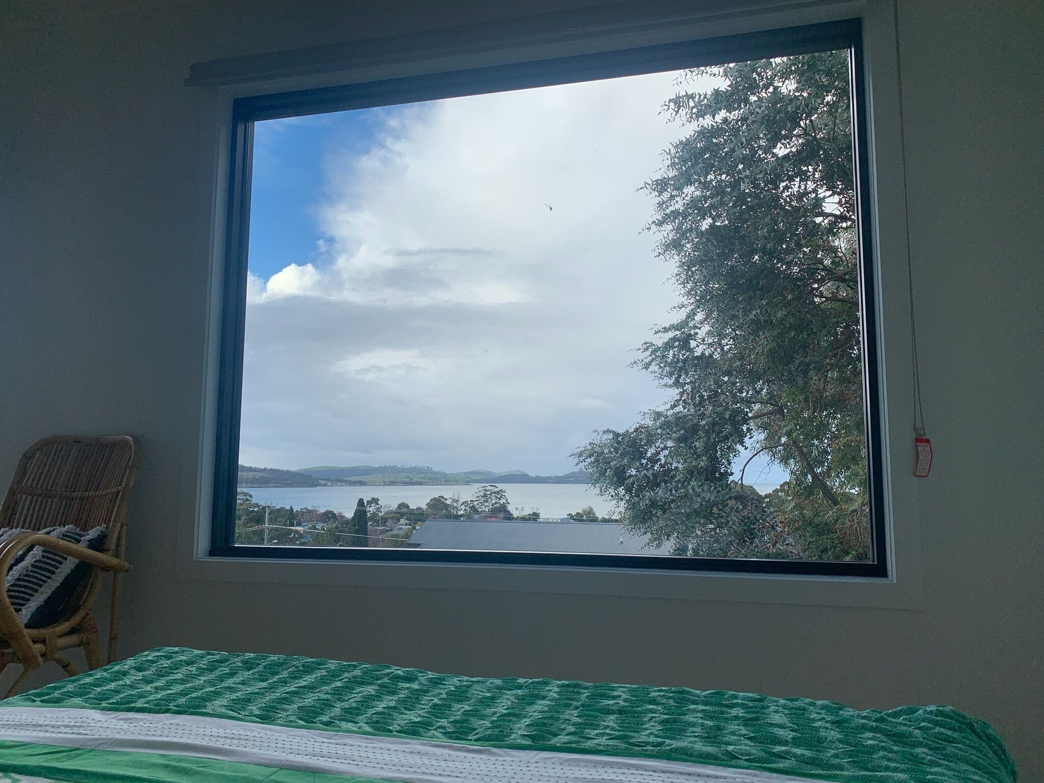 Stunning water views; relaxed coastal atmosphere; multiple entertaining areas  — image 19