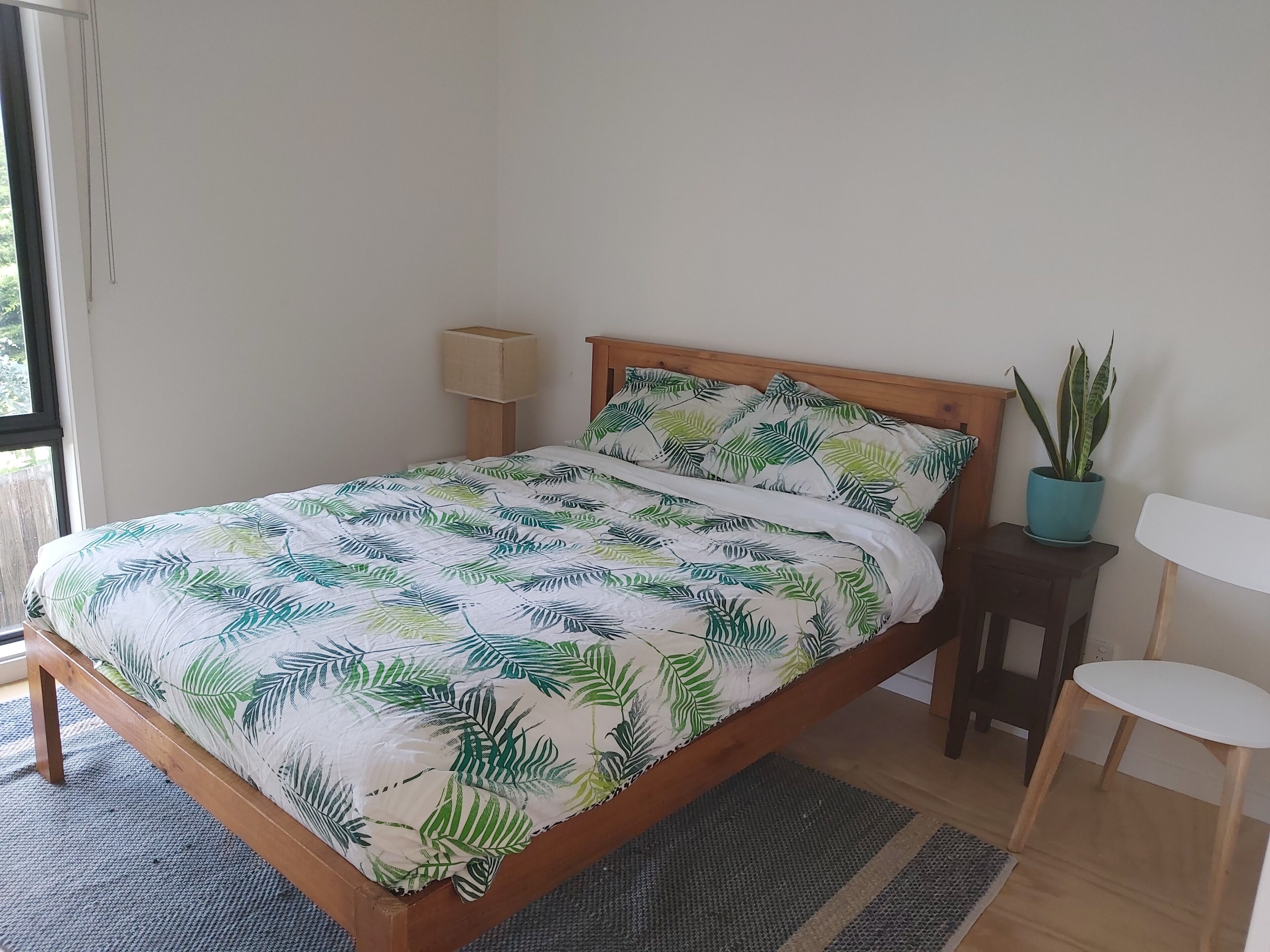 Stunning water views; relaxed coastal atmosphere; multiple entertaining areas  — image 17