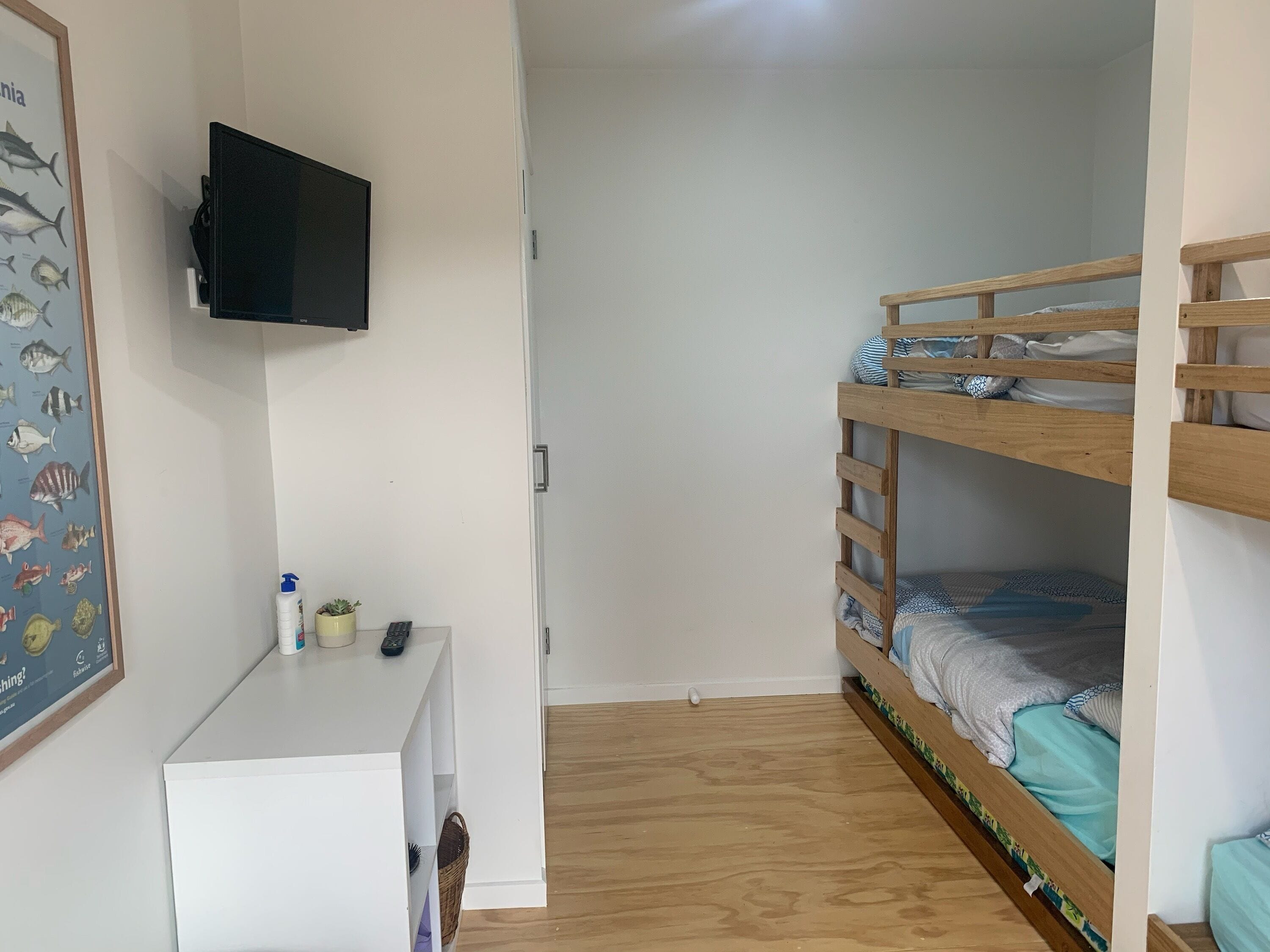 Stunning water views; relaxed coastal atmosphere; multiple entertaining areas  — image 20