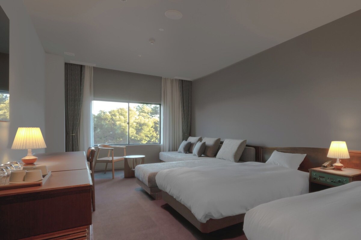 Economy Twin room, No view, Non-smoking ([Pine Forest Side] Capacity: 3 people)