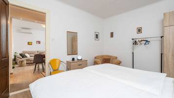 1 habitación y ropa de cama