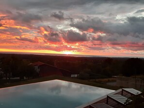 Outdoor pool - Villa with a wonderful view... (Višnjan)