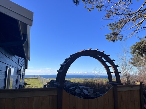 Stunningly Beautiful High Bank Waterfront Property!