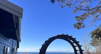 Stunningly Beautiful High Bank Waterfront Property!