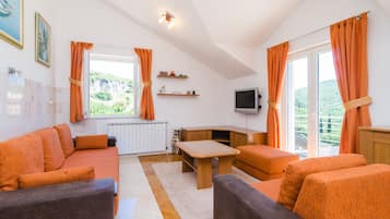 Appartement (Two Bedroom Apartment with Balcony) | Interieur