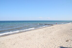 Beach nearby, sun-loungers - Baltic Sea vacation in an old granary (Heringsdorf)