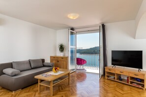 Apartment (Three Bedroom Apartment) | Living room | Flat-screen TV - Apartment Med (Dubrovnik)