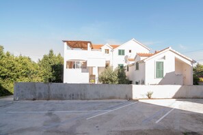 Apartment (Two Bedroom Apartment with Balcony) | Exterior