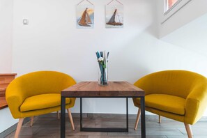 Apartment (Apartment with terrace) | Wohnzimmer