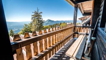 Apartamento (One bedroom Apartment) | Sacada