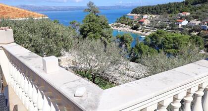 Stone House Horizont