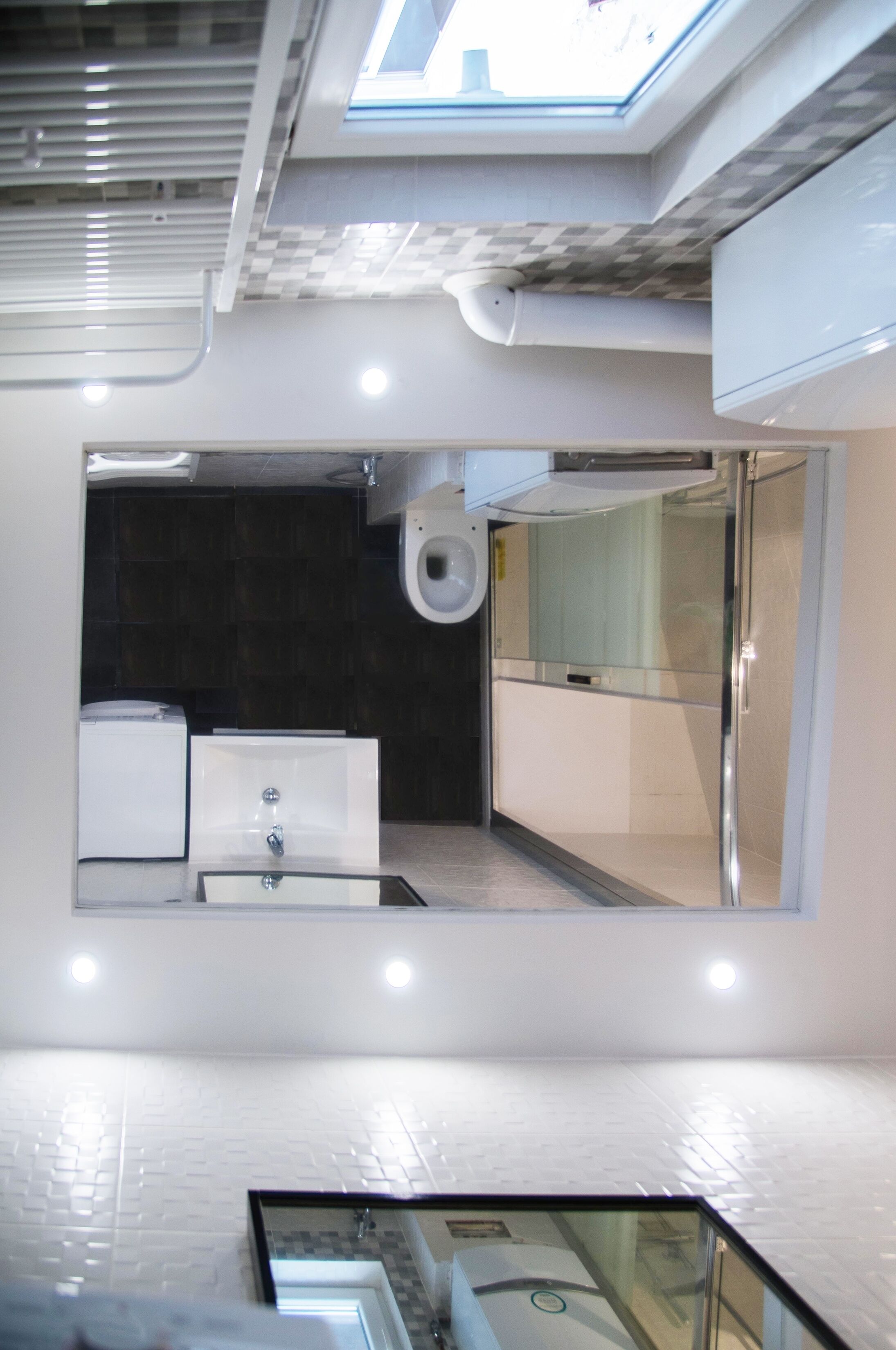 Gratis toiletartikelen, een haardroger, pantoffels, handdoeken