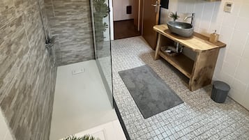 Classic-Apartment, barrierefrei, eigenes Bad (Apartment) | Badezimmer