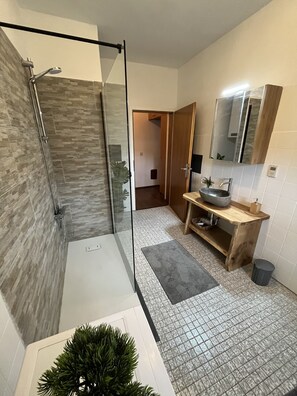 Classic Apartment, Accessible, Private Bathroom (Apartment) | Bathroom - Apartments Am Kirchkogel (Pernegg an der Mur)