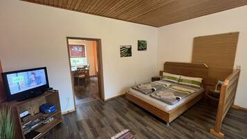 Classic Studio, Accessible, Private Bathroom