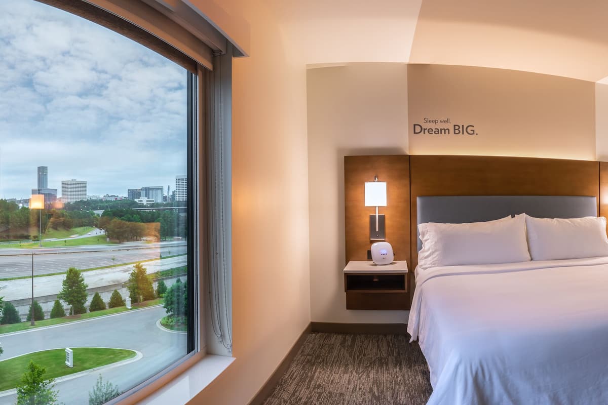 1 bedroom, premium bedding, in-room safe, desk