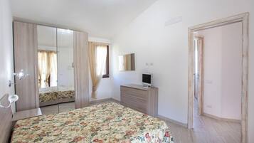 2 chambres, fer et planche Ă repasser, Wi-Fi gratuit, draps fournis