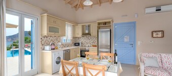 Villa de lujo en Cefalonia | Villa Plori | Piscina Privada | 2 Dormitorios | Perfecto para parejas |