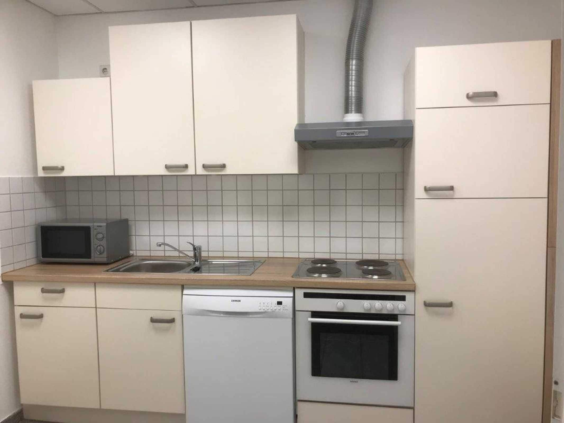 Kühlschrank, Mikrowelle, Geschirrspüler