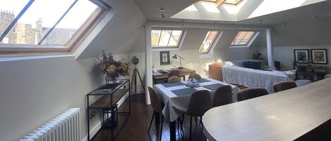 Apartment | 2 Schlafzimmer, Bügeleisen/Bügelbrett, kostenloses WLAN, Bettwäsche