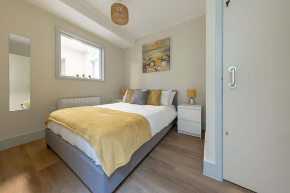 City Apartment | 1 bedroom, iron/ironing board, free WiFi, bed sheets