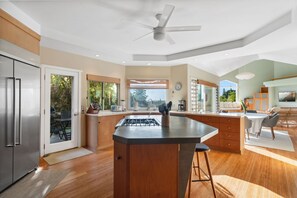 Fridge, microwave, dishwasher, coffee/tea maker