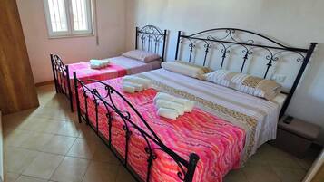 2 Schlafzimmer, Bügeleisen/Bügelbrett, kostenloses WLAN