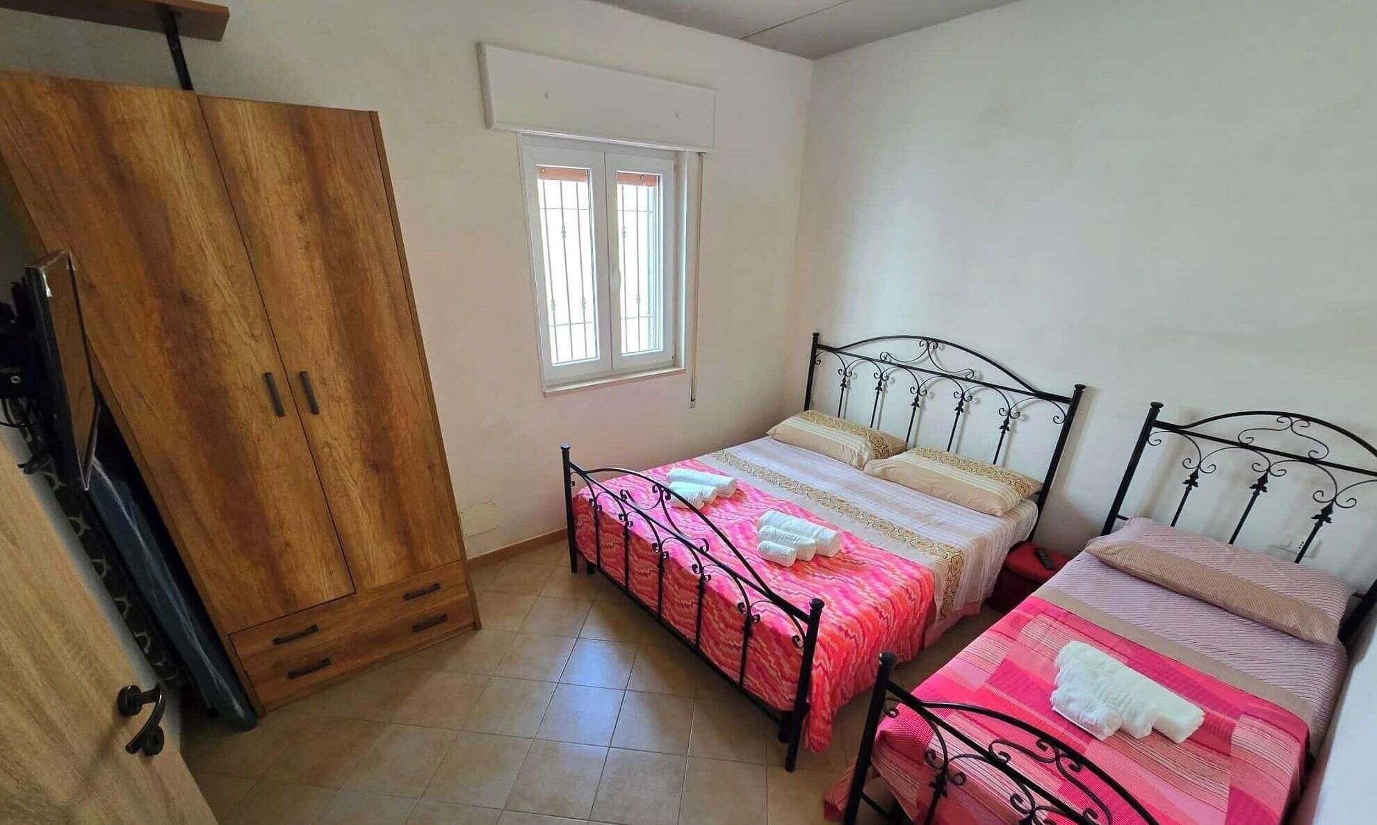 2 chambres, fer et planche à repasser, Wi-Fi gratuit