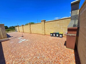 Terrace/patio - Villa Luna - Air Conditioned & Independent Holiday Villa San Pietro In Bevagna (San Pietro In Bevagna)