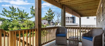 The Mist a Spot 4 Bedroom Home A Short Walk To Beach