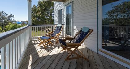 Out of the Blue 8 Bedroom Home With Private Pool