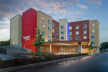 Exterior. Fairfield by Marriott Inn & Suites Athens-University Area